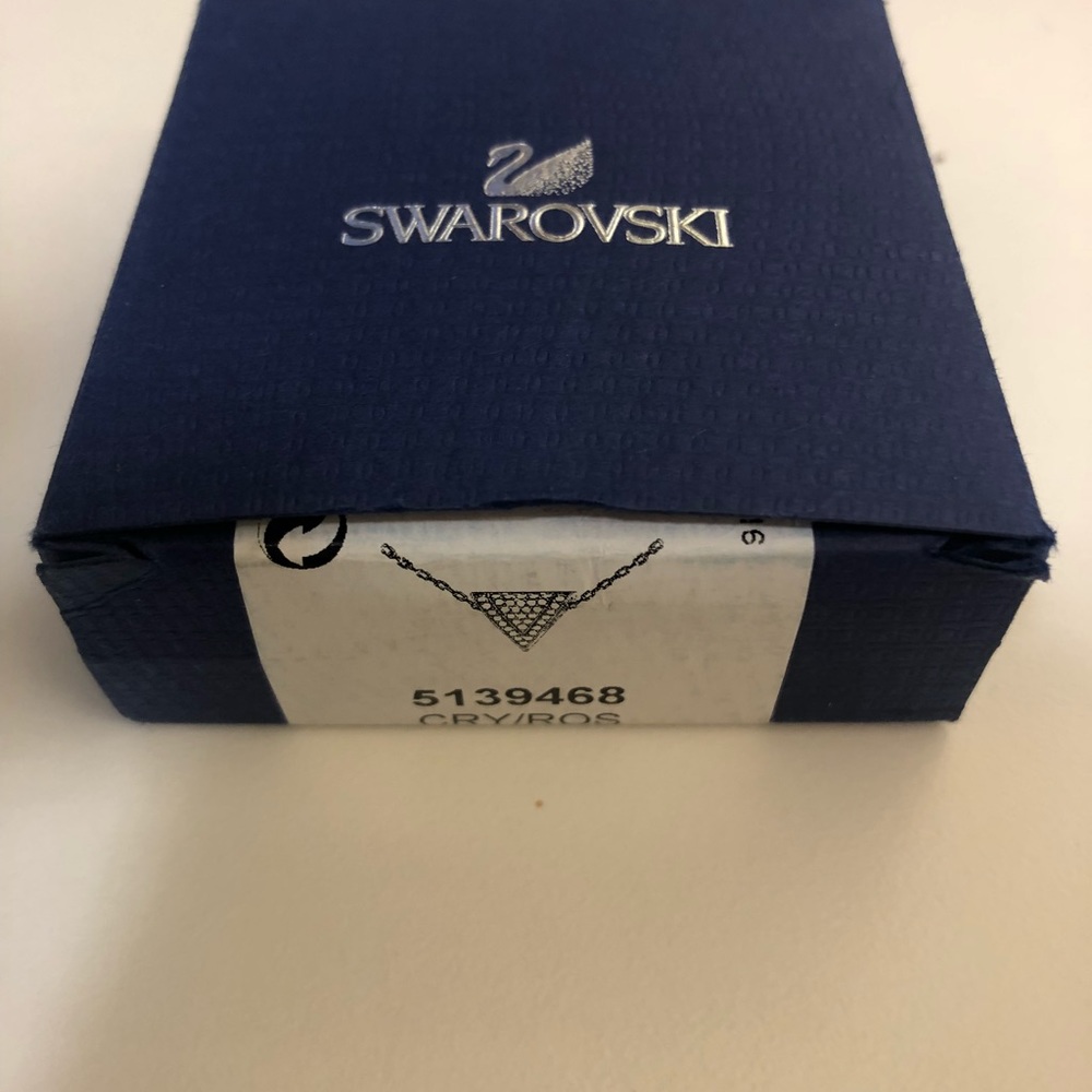 New in Box , Swarovski rose gold necklace. - Picture 3 of 3